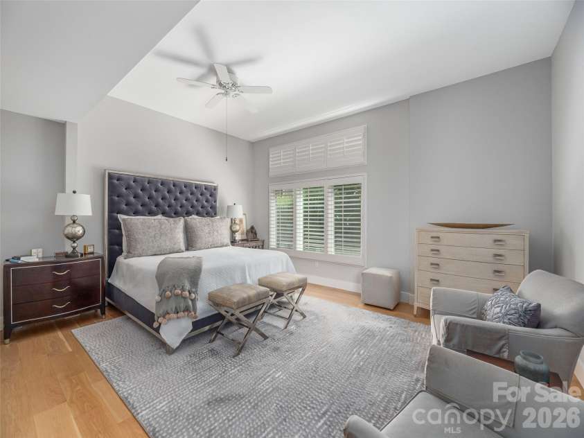 34 Dover Street, Asheville, NC 28804.  MLS# CAR4396590, YatesRealty ID 32684. 