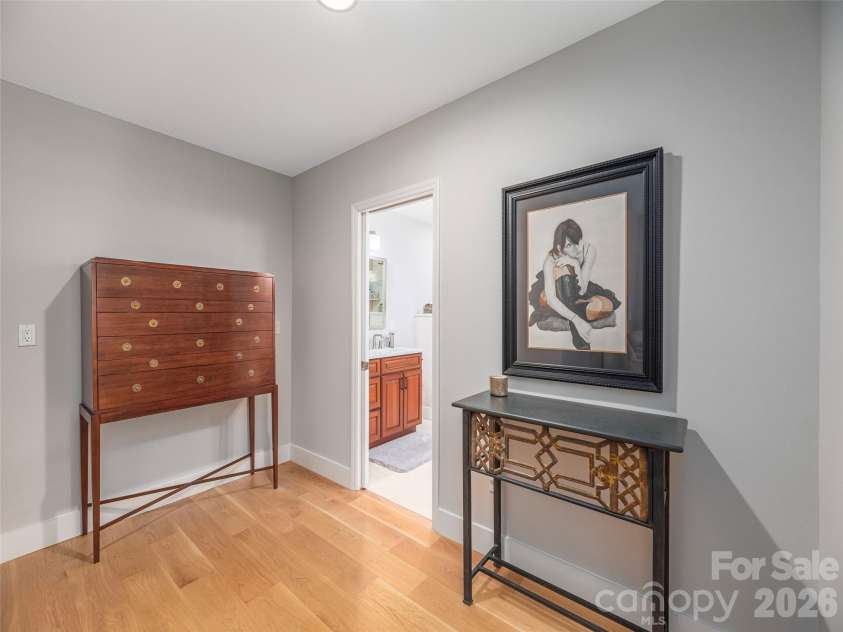 34 Dover Street, Asheville, NC 28804.  MLS# CAR4396590, YatesRealty ID 32684. 