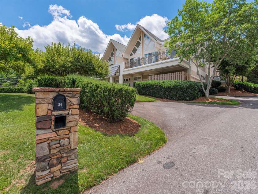 34 Dover Street, Asheville, NC 28804.  MLS# CAR4396590, YatesRealty ID 32684. 