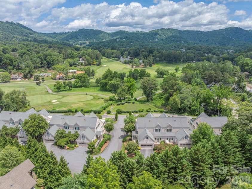 34 Dover Street, Asheville, NC 28804.  MLS# CAR4396590, YatesRealty ID 32684. 