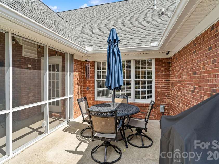 1135 Hunter Trail Court, Rock Hill, SC 29730.  MLS# CAR4395244, YatesRealty ID 32685. 
