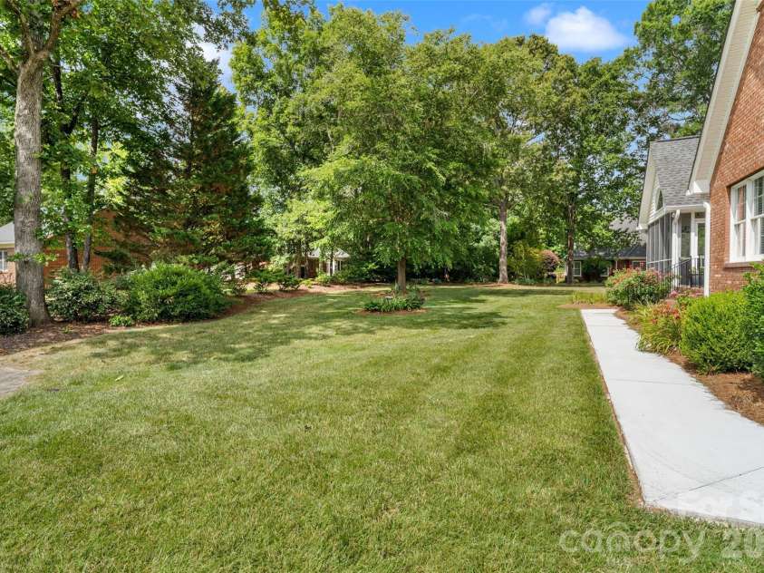 1135 Hunter Trail Court, Rock Hill, SC 29730.  MLS# CAR4395244, YatesRealty ID 32685. 