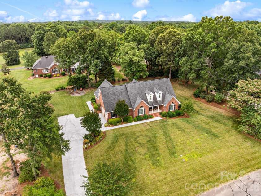 1135 Hunter Trail Court, Rock Hill, SC 29730.  MLS# CAR4395244, YatesRealty ID 32685. 