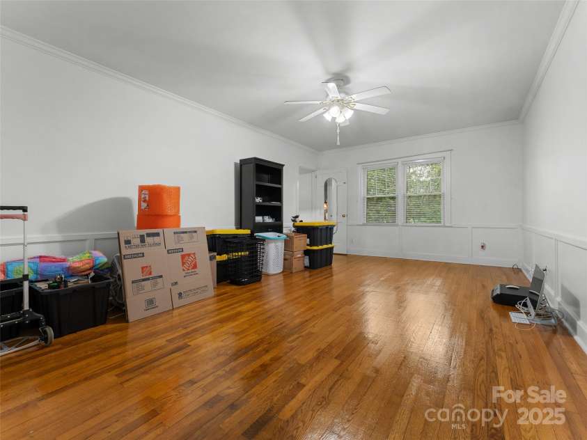 437 Rutledge Drive, Hendersonville, NC 28739.  MLS# CAR4286995, YatesRealty ID 32686. Fantastic bedroom with beautiful hardwood floors.