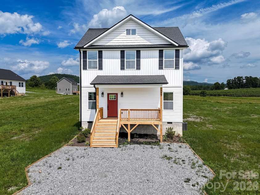 696 Beehive Road, Hendersonville, NC 28792.  MLS# CAR4341619, YatesRealty ID 32686. 
