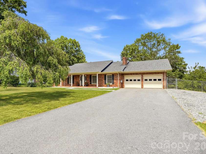 1692 Pads Road, North Wilkesboro, NC 28659.  MLS# CAR4392236, YatesRealty ID 32687. 