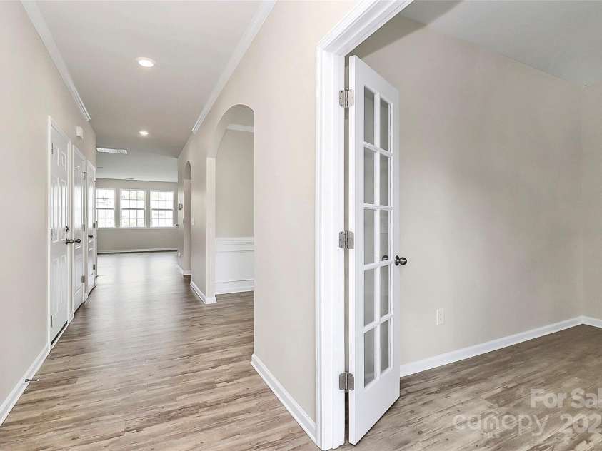 7704 Kelburn Lane, Charlotte, NC 28273.  MLS# CAR4292932, YatesRealty ID 32687. 