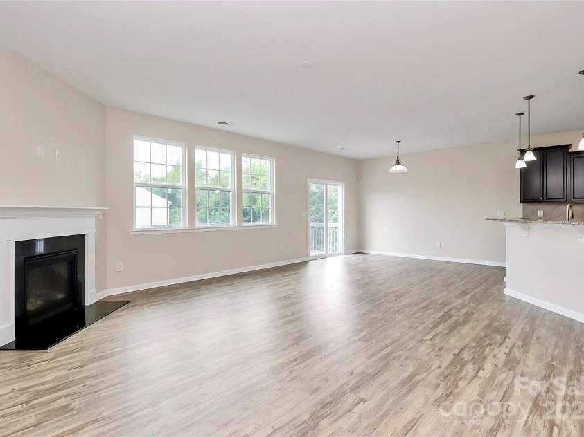 7704 Kelburn Lane, Charlotte, NC 28273.  MLS# CAR4292932, YatesRealty ID 32687. 