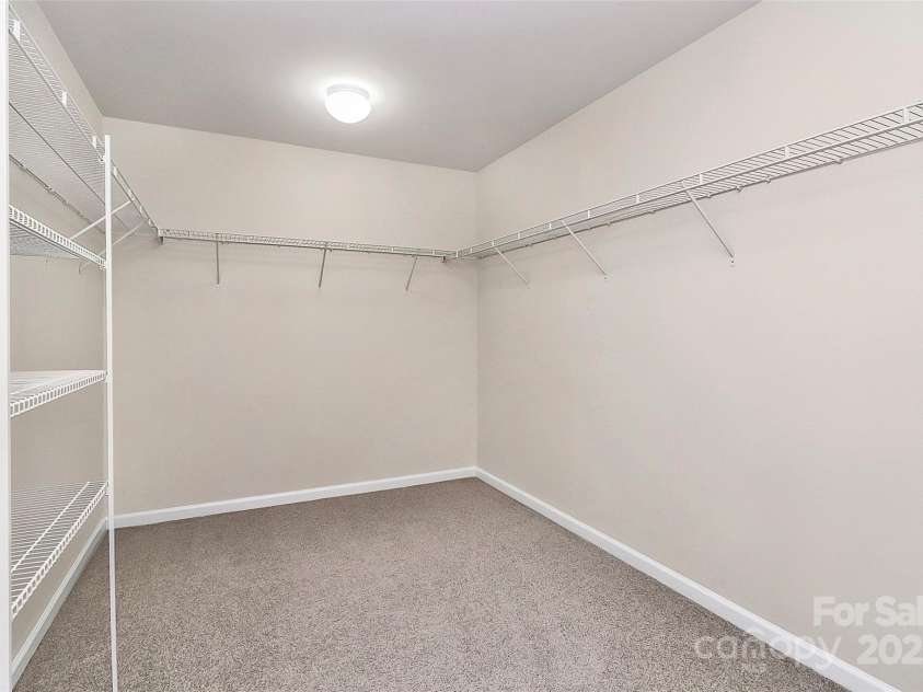7704 Kelburn Lane, Charlotte, NC 28273.  MLS# CAR4292932, YatesRealty ID 32687. 