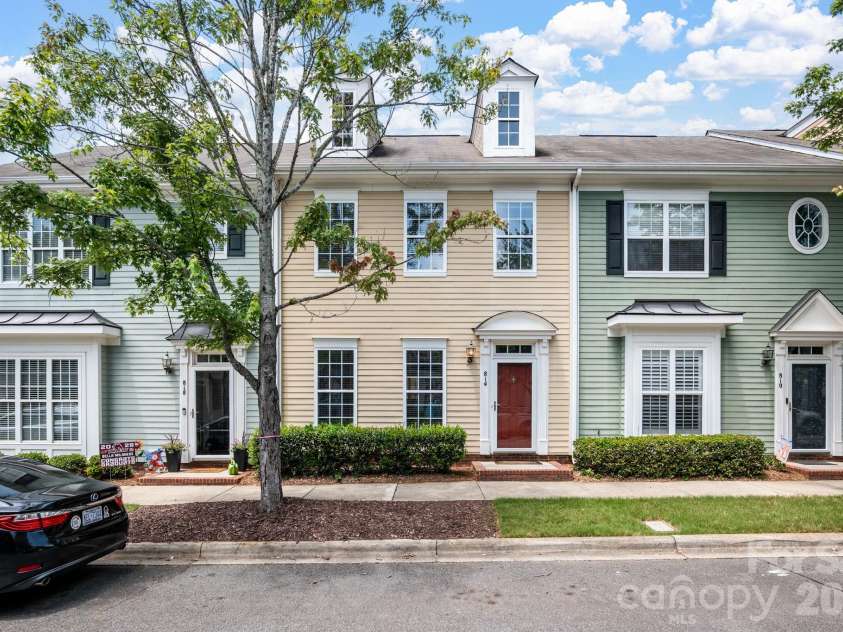 814 Cattaloochee Lane, Huntersville, NC 28078.  MLS# CAR4389899, YatesRealty ID 32688. 