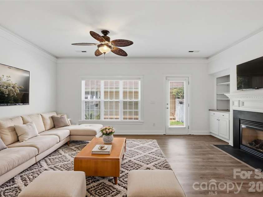 814 Cattaloochee Lane, Huntersville, NC 28078.  MLS# CAR4389899, YatesRealty ID 32688. 