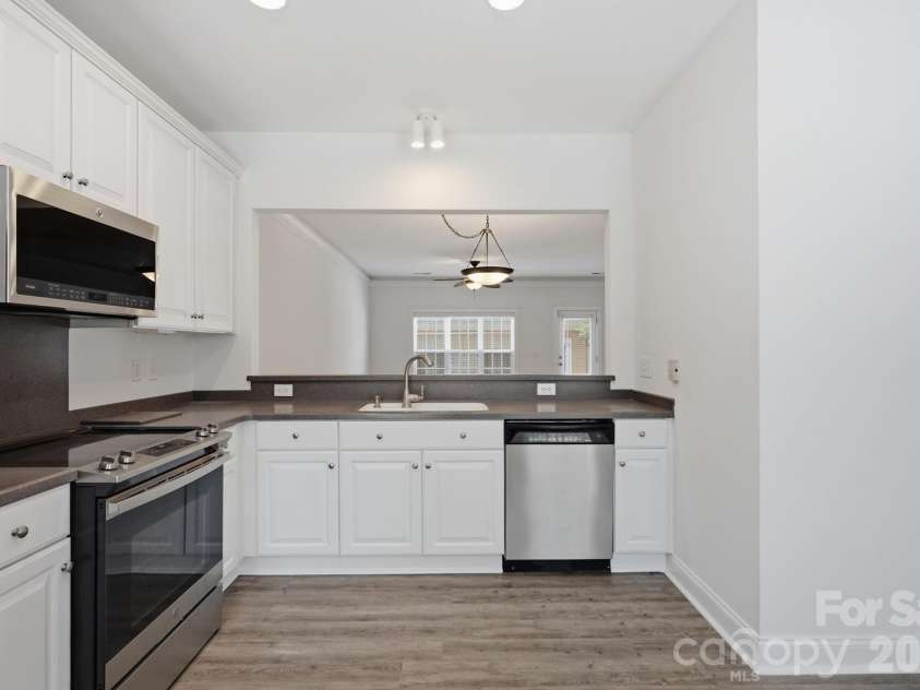 814 Cattaloochee Lane, Huntersville, NC 28078.  MLS# CAR4389899, YatesRealty ID 32688. 
