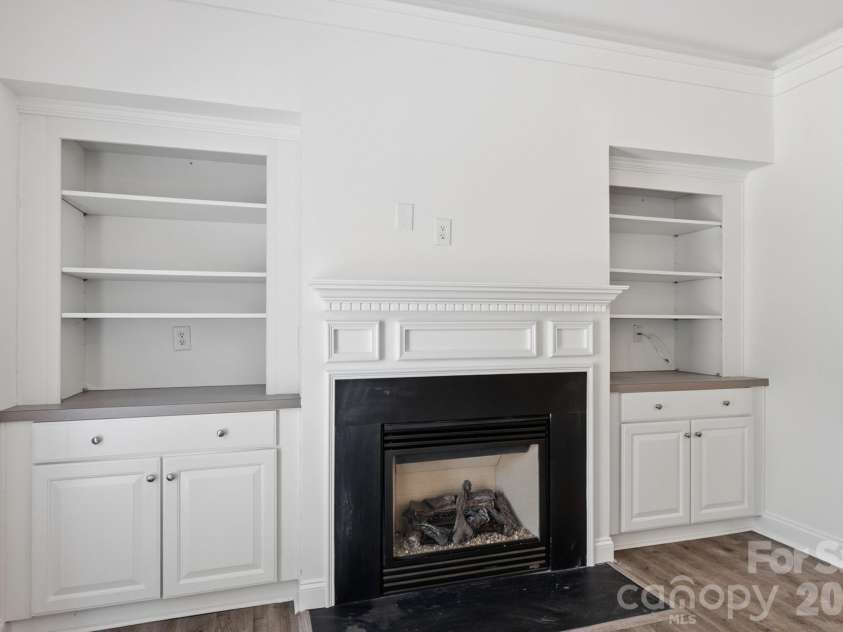 814 Cattaloochee Lane, Huntersville, NC 28078.  MLS# CAR4389899, YatesRealty ID 32688. 