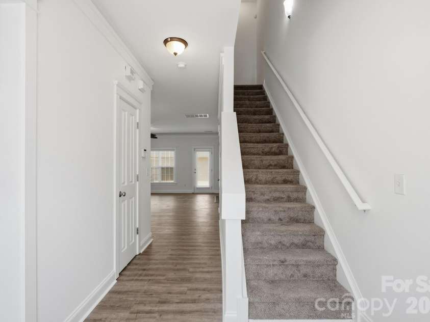 814 Cattaloochee Lane, Huntersville, NC 28078.  MLS# CAR4389899, YatesRealty ID 32688. 