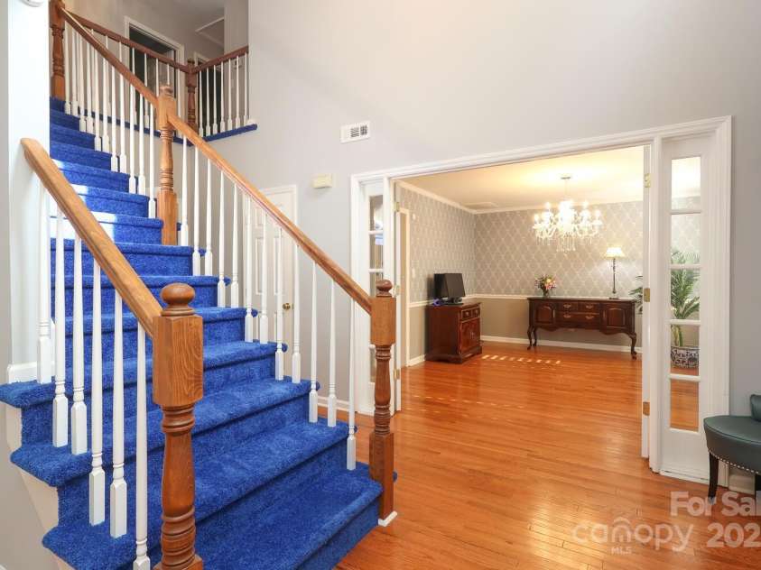 9900 Colvard Circle, Charlotte, NC 28269.  MLS# CAR4264352, YatesRealty ID 32688. 
