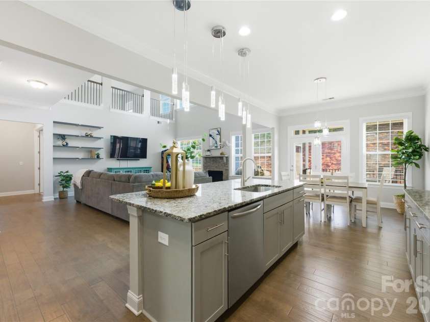 194 Forsythia Lane, Tega Cay, SC 29708.  MLS# CAR4317567, YatesRealty ID 3269. 