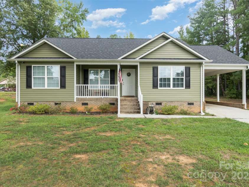 2211 Airport Road, Lancaster, SC 29720.  MLS# CAR4332158, YatesRealty ID 3269. 
