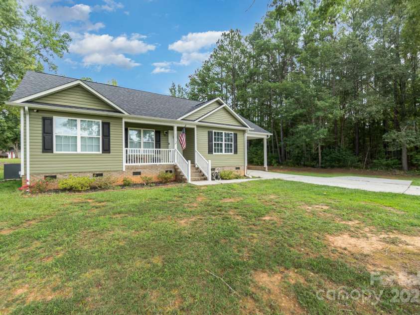 2211 Airport Road, Lancaster, SC 29720.  MLS# CAR4332158, YatesRealty ID 3269. 