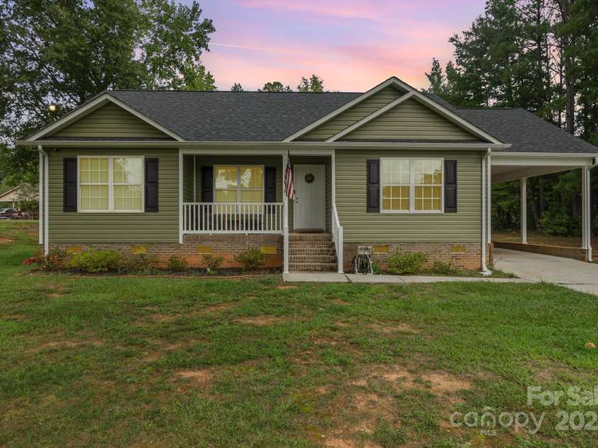 2211 Airport Road, Lancaster, SC 29720.  MLS# CAR4332158, YatesRealty ID 3269. 