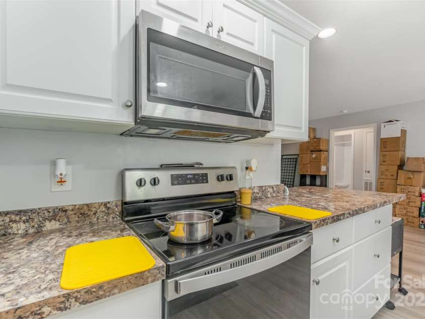 2211 Airport Road, Lancaster, SC 29720.  MLS# CAR4332158, YatesRealty ID 3269. 
