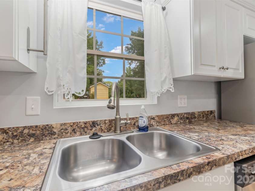 2211 Airport Road, Lancaster, SC 29720.  MLS# CAR4332158, YatesRealty ID 3269. 