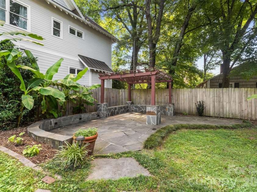 2800 Georgia Avenue, Charlotte, NC 28205.  MLS# CAR4360228, YatesRealty ID 32691. Backyard