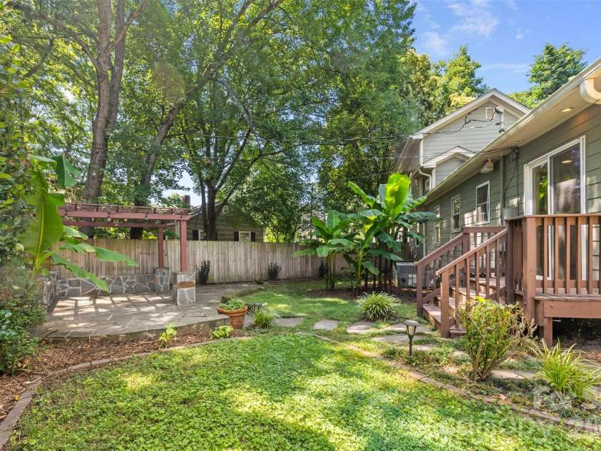 2800 Georgia Avenue, Charlotte, NC 28205.  MLS# CAR4360228, YatesRealty ID 32691. Backyard
