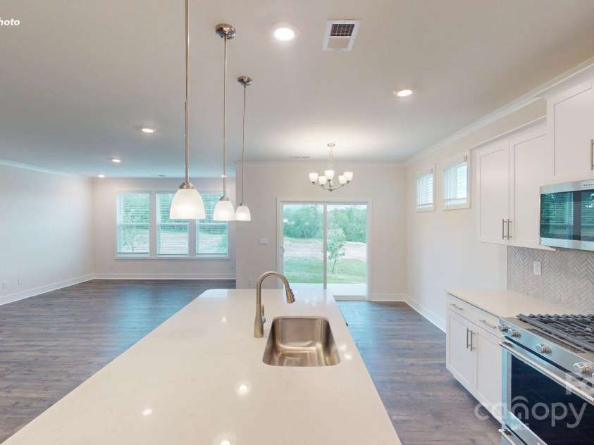 2057 Skyhawk Drive, York, SC 29745.  MLS# CAR4285159, YatesRealty ID 32692. 