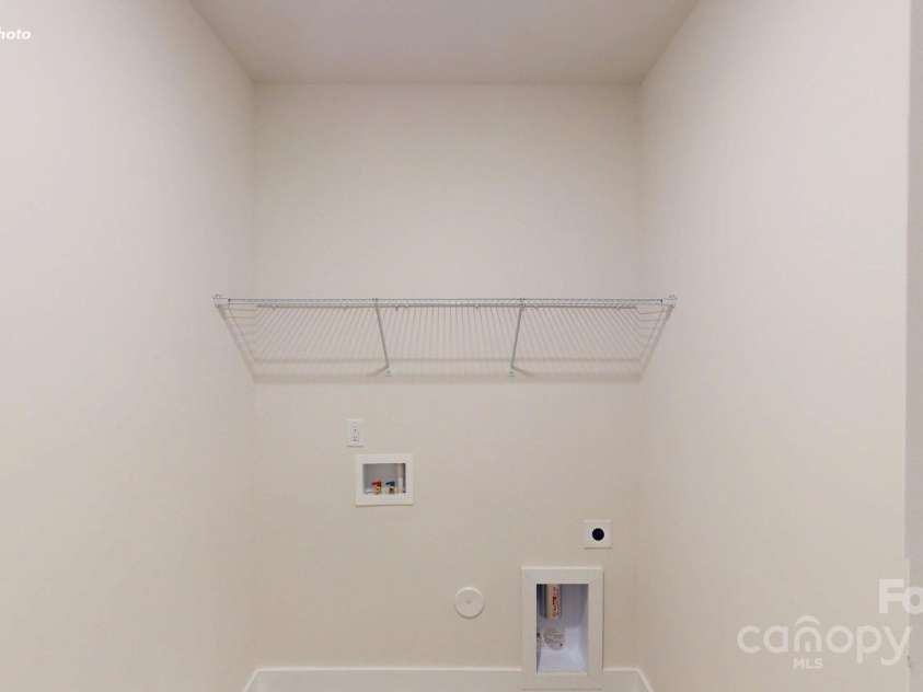 2057 Skyhawk Drive, York, SC 29745.  MLS# CAR4285159, YatesRealty ID 32692. 