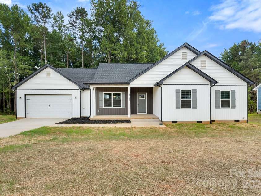 6169 Long Branch Road, Salisbury, NC 28147.  MLS# CAR4157285, YatesRealty ID 32693. 
