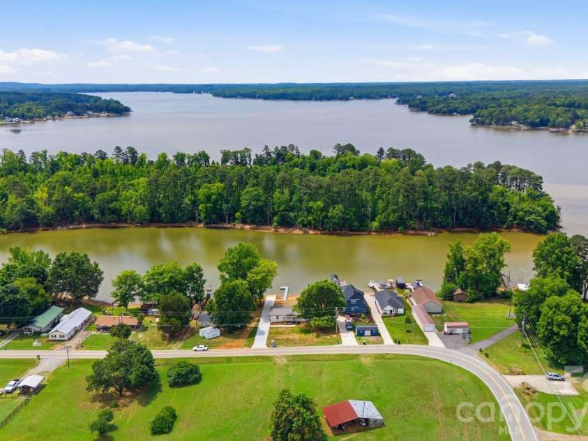 2516 Riverview Road, Lexington, NC 27292.  MLS# CAR4396345, YatesRealty ID 32694. 