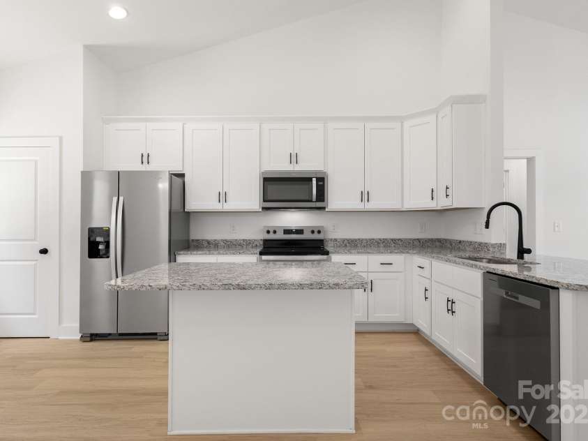 6155 Long Branch Road, Salisbury, NC 28147.  MLS# CAR4142013, YatesRealty ID 32695. 