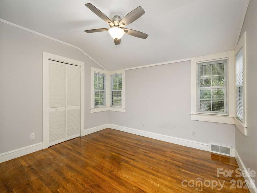 79 Edgewood Drive, Arden, NC 28704.  MLS# CAR4397224, YatesRealty ID 32695. 3rd Bedroom