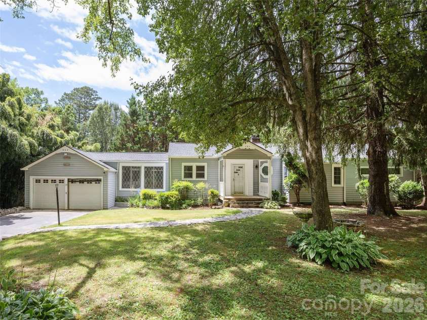 79 Edgewood Drive, Arden, NC 28704.  MLS# CAR4397224, YatesRealty ID 32695. 