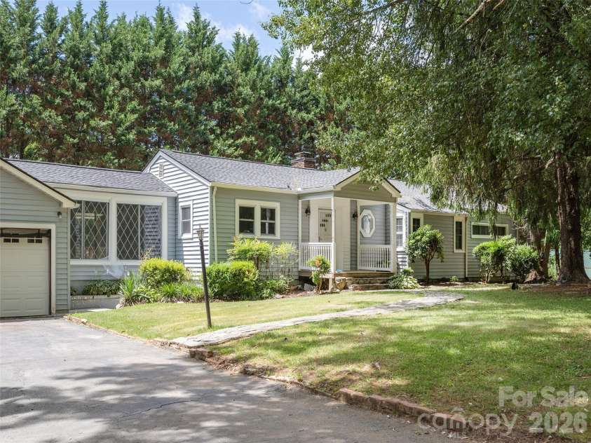 79 Edgewood Drive, Arden, NC 28704.  MLS# CAR4397224, YatesRealty ID 32695. 