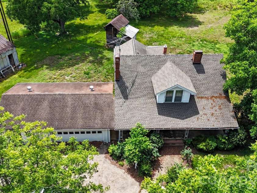 2618 Oakview Drive, Concord, NC 28027.  MLS# CAR4388941, YatesRealty ID 32697. 