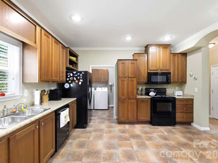 135 Herron Cove Road, Weaverville, NC 28787.  MLS# CAR4396259, YatesRealty ID 32698. 