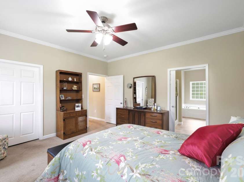135 Herron Cove Road, Weaverville, NC 28787.  MLS# CAR4396259, YatesRealty ID 32698. 