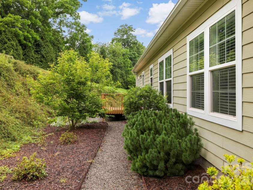 135 Herron Cove Road, Weaverville, NC 28787.  MLS# CAR4396259, YatesRealty ID 32698. 