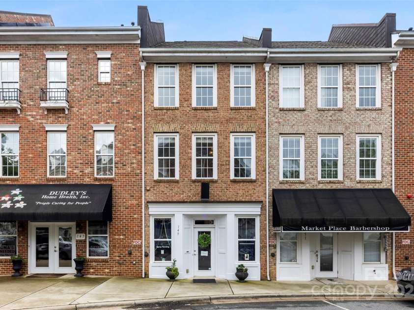 149 Market place Avenue, Mooresville, NC 28117.  MLS# CAR4285381, YatesRealty ID 32698. 
