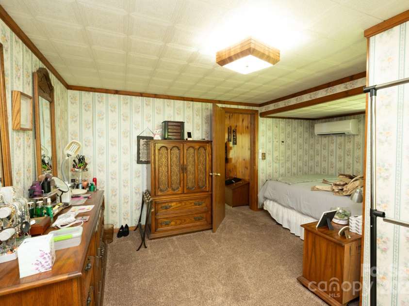 230 West Cove Lane, Boone, NC 28607.  MLS# CAR4319772, YatesRealty ID 327. 