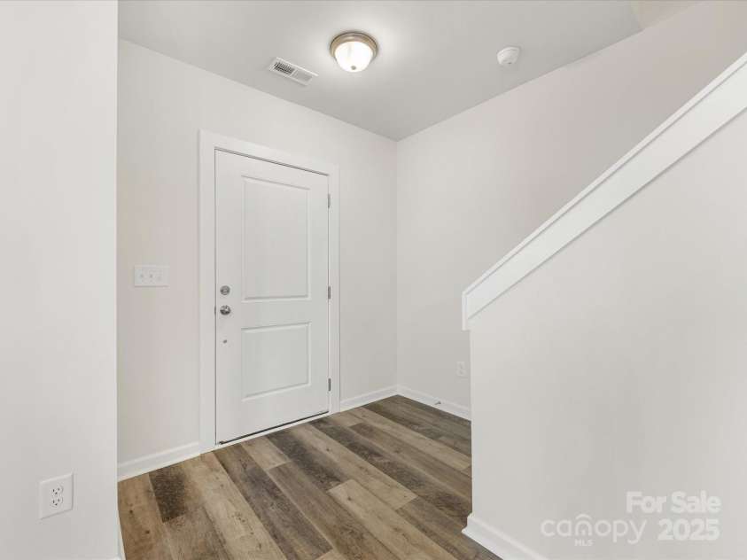 3215 Isenhour Street, Charlotte, NC 28206.  MLS# CAR4227604, YatesRealty ID 3270. 