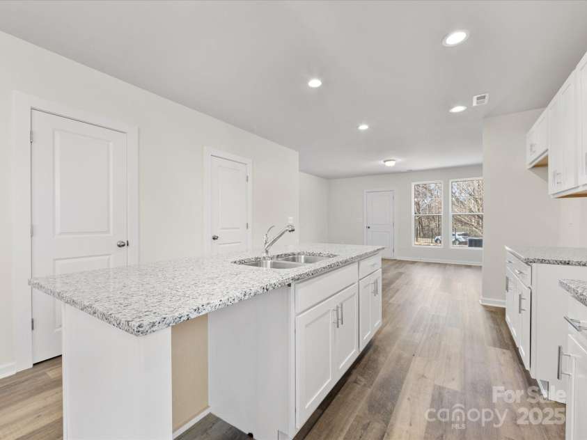 3215 Isenhour Street, Charlotte, NC 28206.  MLS# CAR4227604, YatesRealty ID 3270. 