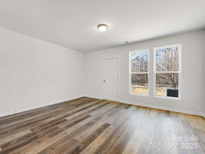 3215 Isenhour Street, Charlotte, NC 28206.  MLS# CAR4227604, YatesRealty ID 3270. 