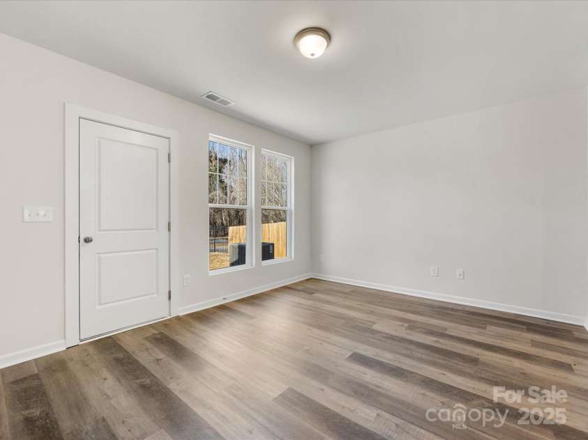 3215 Isenhour Street, Charlotte, NC 28206.  MLS# CAR4227604, YatesRealty ID 3270. 