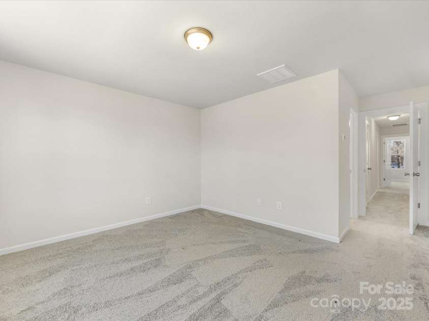 3215 Isenhour Street, Charlotte, NC 28206.  MLS# CAR4227604, YatesRealty ID 3270. 