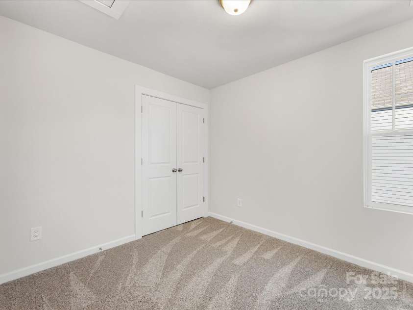 3215 Isenhour Street, Charlotte, NC 28206.  MLS# CAR4227604, YatesRealty ID 3270. 