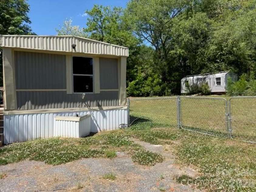 4417 Grier Street, Gastonia, NC 28056.  MLS# CAR4353987, YatesRealty ID 3270. Back yard