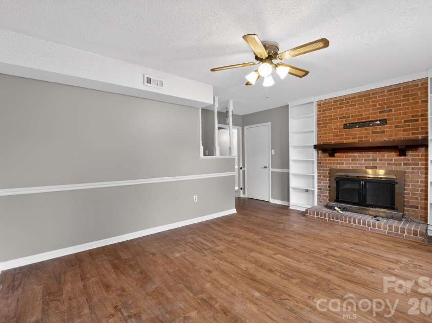 7129 Walnut Wood Drive, Charlotte, NC 28227.  MLS# CAR4338715, YatesRealty ID 3270. 