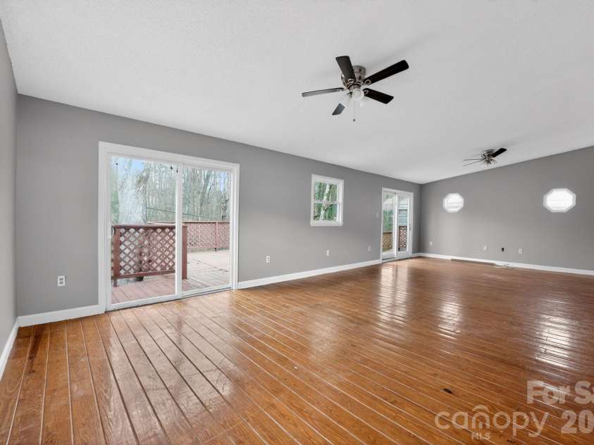 7129 Walnut Wood Drive, Charlotte, NC 28227.  MLS# CAR4338715, YatesRealty ID 3270. 